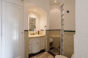 Panoramic Paradise 3BR Overlooking SMA