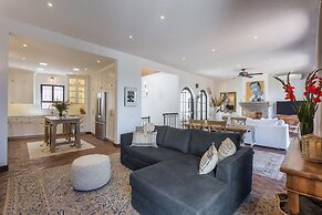 Panoramic Paradise 3BR Overlooking SMA