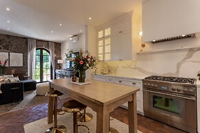 Panoramic Paradise 3BR Overlooking SMA