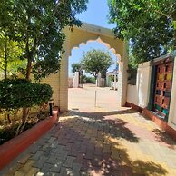 Yash Veer Resort