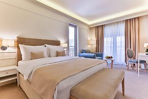 Hotel Crown