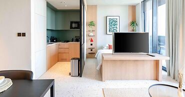 Modern Studio w Balcony in Business Bay
