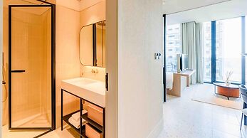 Modern Studio w Balcony in Business Bay