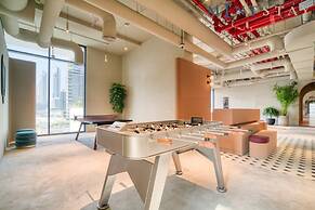 Modern Studio w Balcony in Business Bay