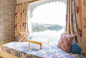 Natural Lake View Hotel