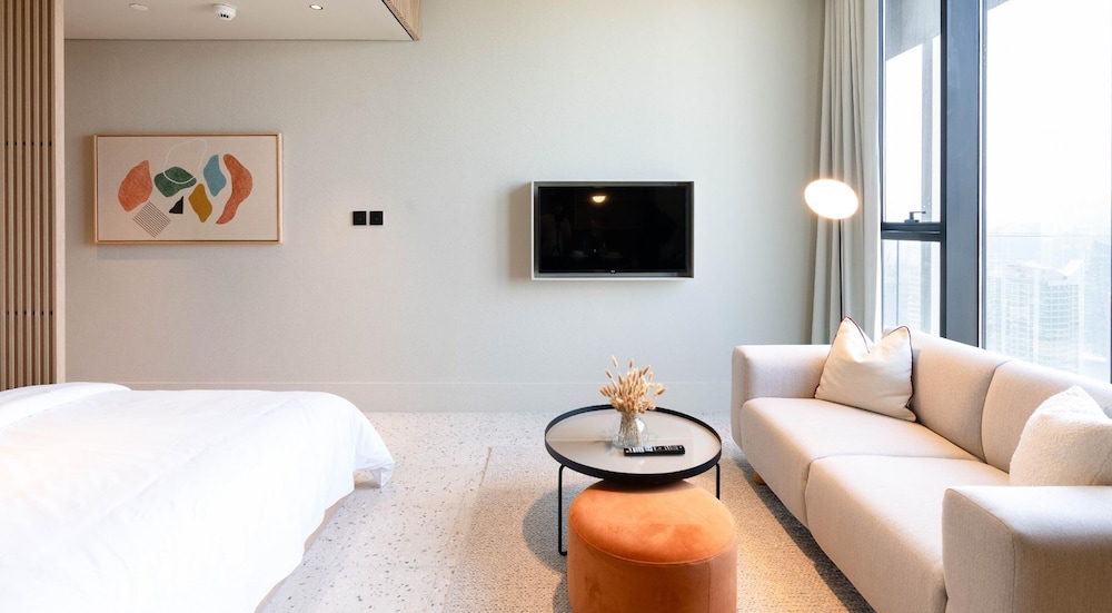 Convenient Studio w Burj Khalifa View