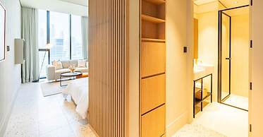 Convenient Studio w Burj Khalifa View