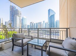 Modern DT Escape1BR with Upscale Comfort