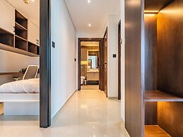 Modern DT Escape1BR with Upscale Comfort