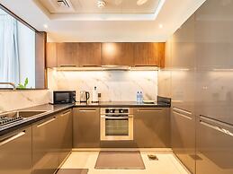 Modern DT Escape1BR with Upscale Comfort