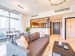 Modern DT Escape1BR with Upscale Comfort