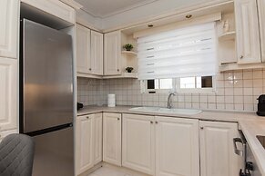 Faliro 2 Bd Escape Modern Living