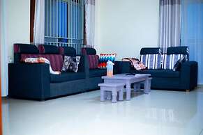 Inviting 6-bedrooms Apartment in Kigali