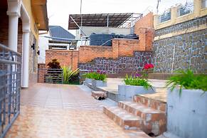 Inviting 6-bedrooms Apartment in Kigali