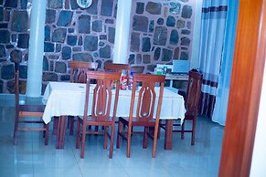 Inviting 6-bedrooms Apartment in Kigali