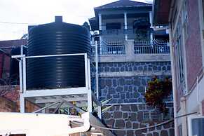 Inviting 6-bedrooms Apartment in Kigali