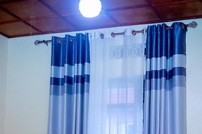 Inviting 6-bedrooms Apartment in Kigali