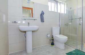 Inviting 6-bedrooms Apartment in Kigali