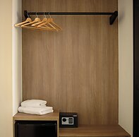 Arthur Suites