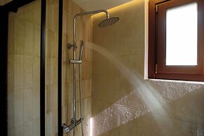 Arthur Suites