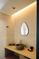Arthur Suites