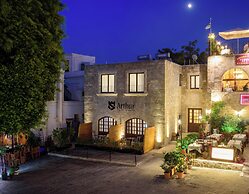 Arthur Suites