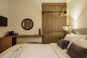 Arthur Suites