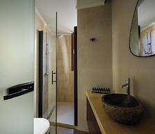 Arthur Suites