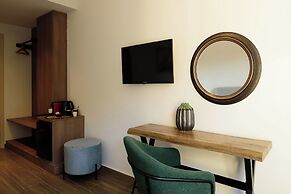 Arthur Suites