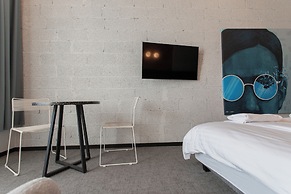 Resume Apartments