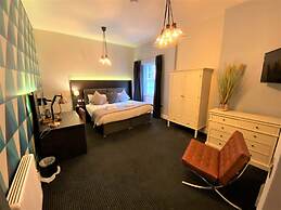 Claremont The Leeming