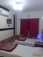 Four Seasons Hostel