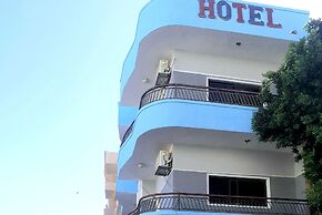 Four Seasons Hostel