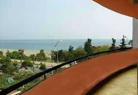Four Seasons Hostel