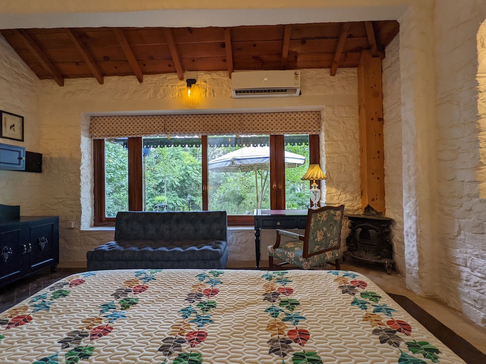 Two Chimney, Gethia, Nainital