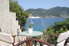 Maeiz Skopelos