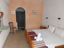 Maeiz Skopelos