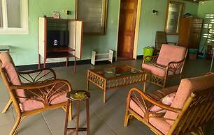 Unu Pikin Guesthouse