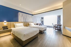 PESHT PREMIER HOTEL