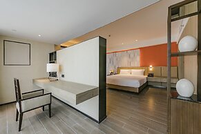 PESHT PREMIER HOTEL