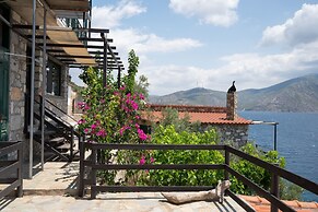 Agrilia Koromili Retreat
