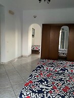 Anna's Studios & Apartments