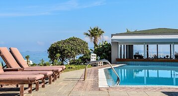 Yria Beach Hotel