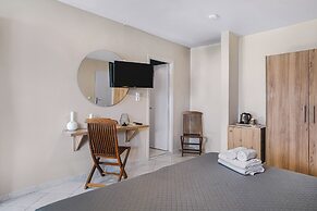 Yria Beach Hotel