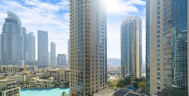 LUX  The Stunning Fountain View Suite