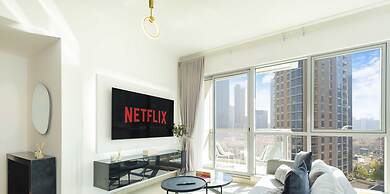 LUX  The Stunning Fountain View Suite