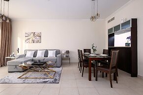Premium stay at Marina Quay West