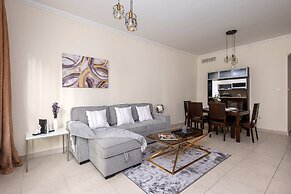 Premium stay at Marina Quay West