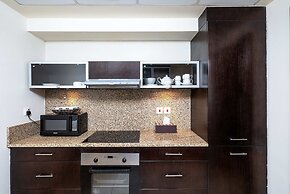 Premium stay at Marina Quay West