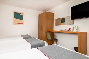 Commercial Hotel